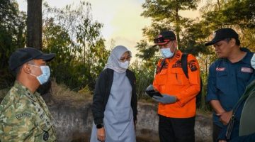 Karhutla Kawah Ijen Makin Mengkhawatirkan, Bupati Ipuk Tetapkan Tanggap Darurat, Water Bombing Dikerahkan